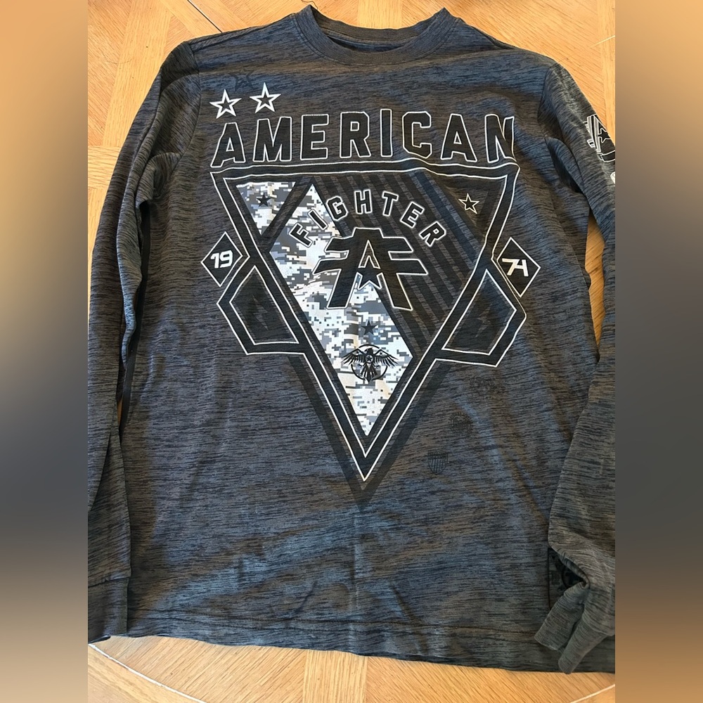 American Fighter Long Sleeve Shirt Size Small grey & black logo down sleeve 1974